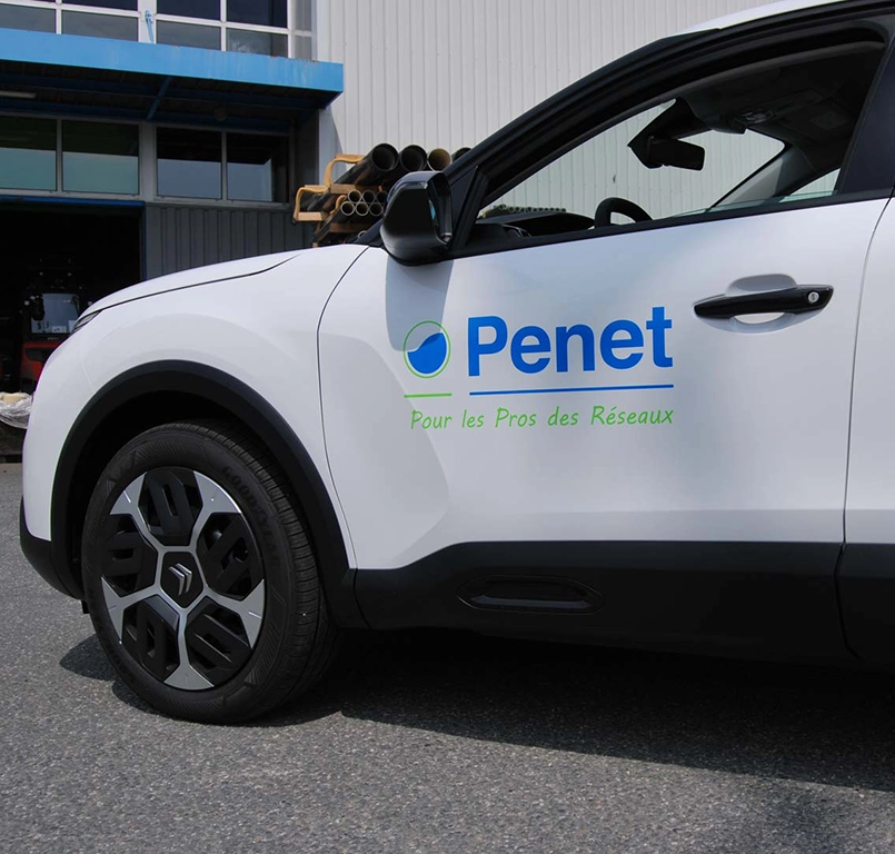 voiture commercial logoté Penet